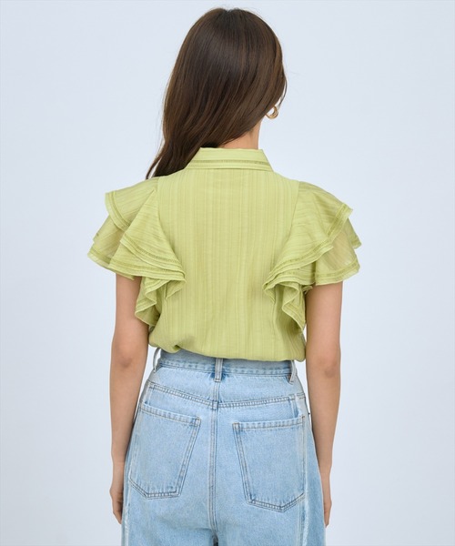 AND COUTURE(アンドクチュール)の「ラッフルスリーブシャツブラウス(シャツ/ブラウス・レディース・グリーン/オフホワイト/ブルー・FREE)」の17枚目の写真