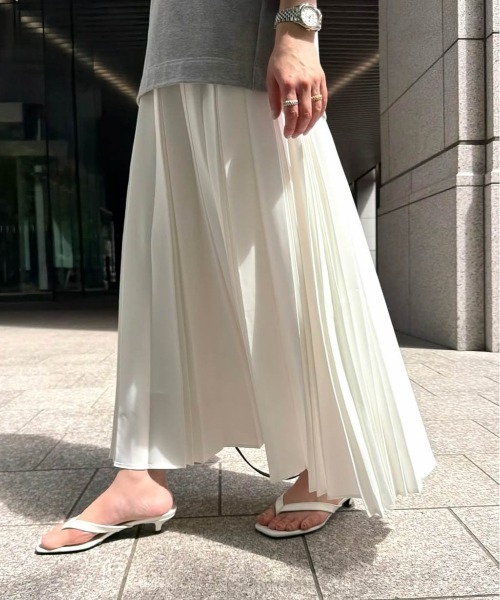 CURA CLOSET（キュラ クローゼット）の「【loverara.loverara select】プリーツスカート/ウエスト総ゴム/ストレスフリー（スカート・レディース・ホワイト/イエロー/ピンク・フリー）」の6枚目の写真