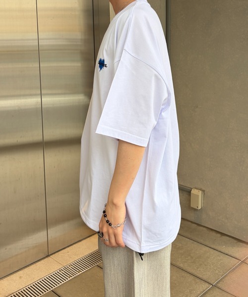 link lot(リンクロット)の「【KANGOL】ドローコード付き 胸ロゴハート刺繍 ワンポイント Tシャツ(Tシャツ/カットソー・メンズ・ブラック/ホワイト/チャコール/ネイビー・XL/M/L)」の9枚目の写真
