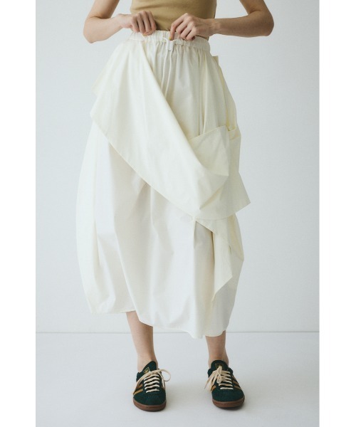 HeRIN.CYE(ヘリンドットサイ)の「Deformation cocoon skirt / ディフォメーションコクーンスカート(スカート・レディース・ホワイト/ブラック・FREE)」の11枚目の写真