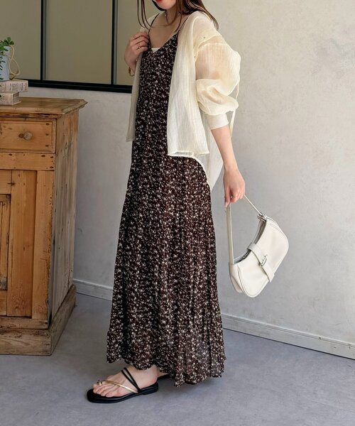 Thevon(ゼボン)の「ワッシャープリーツキャミワンピース(ワンピース・レディース・ブラック/サックスブルー/ブラック系その他2/ブラウン・FREE)」の10枚目の写真