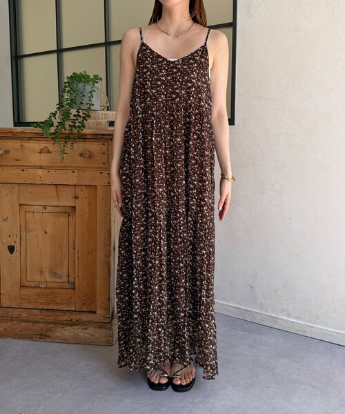 Thevon(ゼボン)の「ワッシャープリーツキャミワンピース(ワンピース・レディース・ブラック/サックスブルー/ブラック系その他2/ブラウン・FREE)」の12枚目の写真