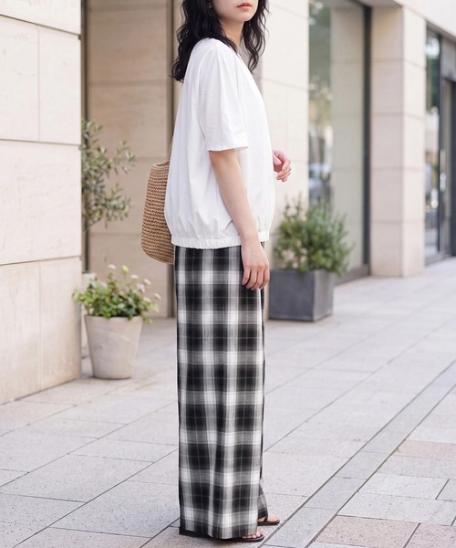 SELECT LEVERY(セレクトリベリー)の「天竺裾ゴム入りドルマンTシャツ(Tシャツ/カットソー・レディース・ブラウン/ブラック/オフホワイト・FREE)」の14枚目の写真