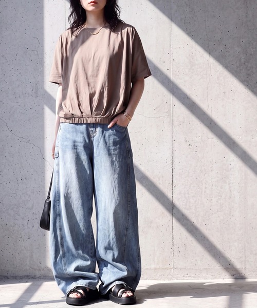 SELECT LEVERY(セレクトリベリー)の「天竺裾ゴム入りドルマンTシャツ(Tシャツ/カットソー・レディース・ブラウン/ブラック/オフホワイト・FREE)」の18枚目の写真