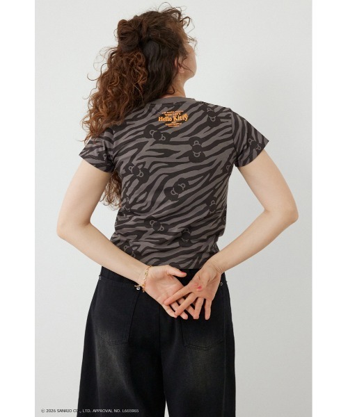 RODEO CROWNS WIDE BOWL（ロデオクラウンズワイドボウル）の「(HELLO KITTY) Face Tシャツ（Tシャツ/カットソー・レディース・ブラック/グレー系その他/オフホワイト/ベージュ系その他・SMALL/MEDIUM）」の9枚目の写真