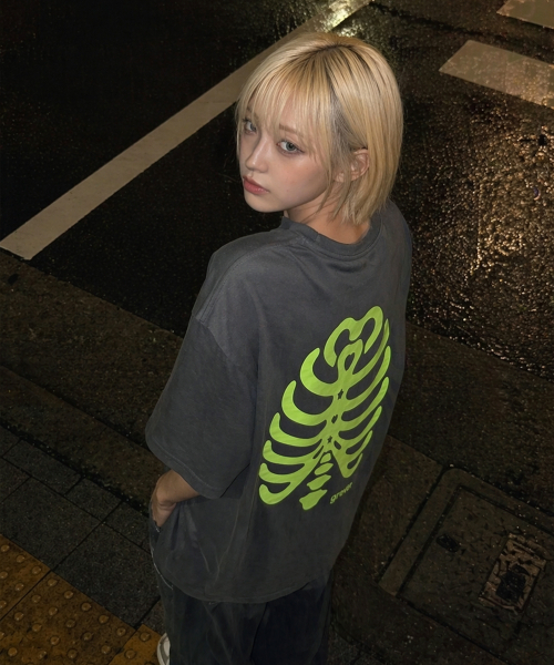 GRAVER（グレーバー）の「[ユニセックス]リブ半袖Tシャツ_4色（Tシャツ/カットソー・レディース・チャコールグレー/ホワイト/ライトグレー/ネイビー・SMALL/MEDIUM/LARGE）」の6枚目の写真