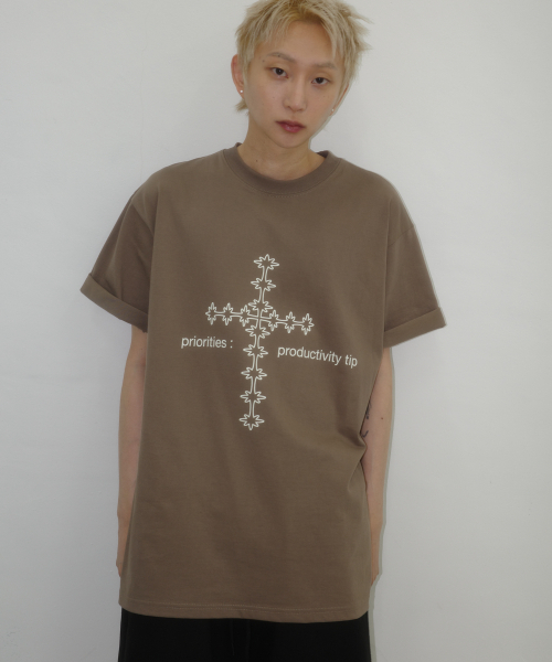 bounDary（バウンダリー）の「クロスライングラフィックセミオーバーフィット半袖Tシャツ[ライトブラウン]（Tシャツ/カットソー・レディース・その他・1/2/3）」の4枚目の写真