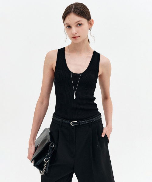 LOOKAST(ルックキャスト)の「シルビー スリーブレスニット / SYLVIE SLEEVELESS KNIT_3カラー(ニット/セーター・レディース・ブラック/ネイビー/ホワイト・SMALL/MEDIUM)」の5枚目の写真