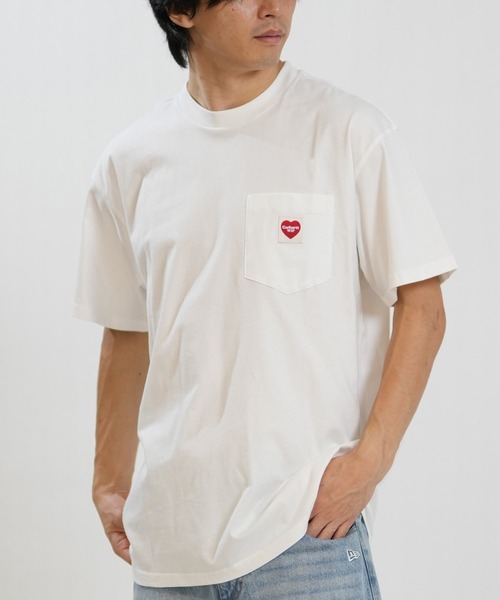 Carhartt（カーハート）の「Carhartt WIP/カーハートダブリューアイピー 半袖 Tシャツ ポケT ショートスリーブポケットハートTシャツ S/S Pocket Heart T-Shirt I032128（Tシャツ/カットソー・メンズ・ホワイト×レッド/ブラック×ブラック/ブラック系その他/ホワイト系その他・S/M/L/XL）」の2枚目の写真