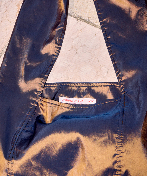 CITYSHOP（シティーショップ）の「COMING OF AGE REVERSIBLE FLAT CROSSBODY #1013：ボディバッグ（ボディバッグ/ウエストポーチ・レディース・ブラウン・FREE）」の2枚目の写真