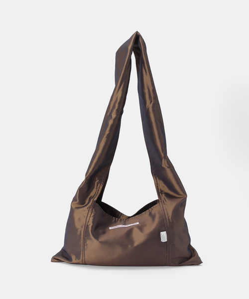 CITYSHOP（シティーショップ）の「COMING OF AGE REVERSIBLE FLAT CROSSBODY #1013：ボディバッグ（ボディバッグ/ウエストポーチ・レディース・ブラウン・FREE）」の12枚目の写真