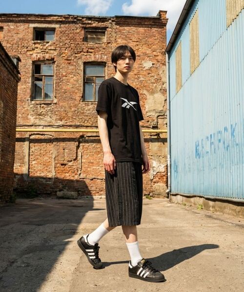 BASIC LABEL（ベーシックラベル）の「Besb Wide Bermuda Stripe Shorts pants 1 Color [BLSD_1002]（その他パンツ・レディース・ブラック・SMALL/MEDIUM/LARGE/X-LARGE/2XL）」の4枚目の写真