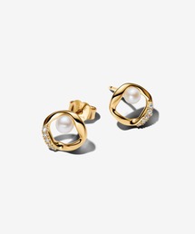 オーガニカリー シェイプド パヴェ サークル & パール スタッド ピアス