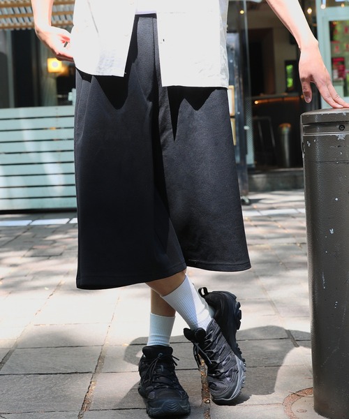 NAKER(ネイカー)の「サイドタックワイドスウェットショーツ(その他パンツ・メンズ・ブラック/杢グレー・M/XL/L/S)」の4枚目の写真