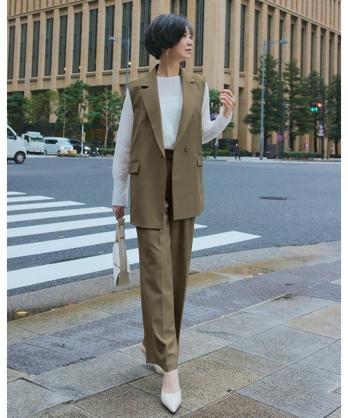 DoCLASSE（ ドゥクラッセ）の「ライトツイル・タックワイドパンツ（その他パンツ・レディース・グレイッシュベージュ/オリーブ・7/9/11/13）」の2枚目の写真