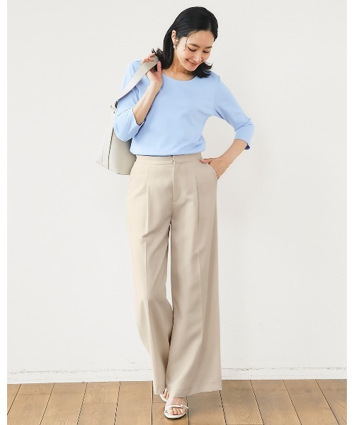 DoCLASSE（ ドゥクラッセ）の「ライトツイル・タックワイドパンツ（その他パンツ・レディース・グレイッシュベージュ/オリーブ・7/9/11/13）」の4枚目の写真