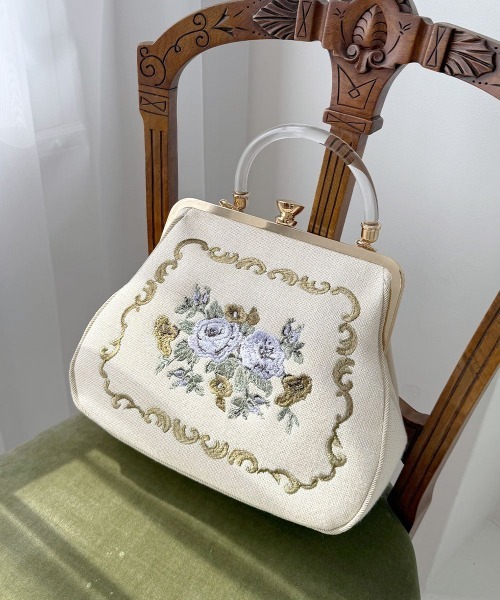 an another angelus(アンアナザーアンジェラス)の「クリアハンドルローズ刺繍がま口バッグ/fint フィント(ハンドバッグ・レディース・アイボリー/ライトブルー・FREE)」の21枚目の写真