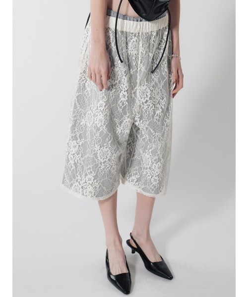ELCHELE(エルチェレ)の「FRENCH TERRY×LACE HALF PANTS(その他パンツ・レディース・ホワイト/ブラック・38/36)」の17枚目の写真