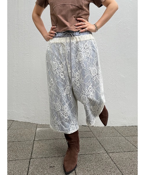 ELCHELE(エルチェレ)の「FRENCH TERRY×LACE HALF PANTS(その他パンツ・レディース・ホワイト/ブラック・38/36)」の8枚目の写真
