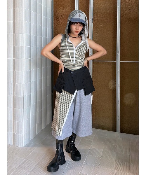 ELCHELE(エルチェレ)の「FRENCH TERRY×LACE HALF PANTS(その他パンツ・レディース・ホワイト/ブラック・38/36)」の7枚目の写真
