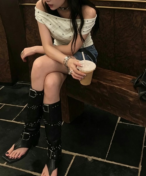 Chiina(チーナ)の「【Chiina】スタッズデザインチェックトップス(Tシャツ/カットソー・レディース・ブラック/グレー/ブラウン/ライトイエロー/ホワイト・FREE)」の12枚目の写真