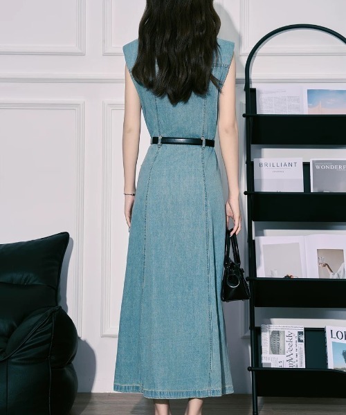 FAVORITO(ファヴォリート)の「デニムシングルブレストワンピース(ワンピース・レディース・ライトブルー・M/S/XL/L)」の8枚目の写真
