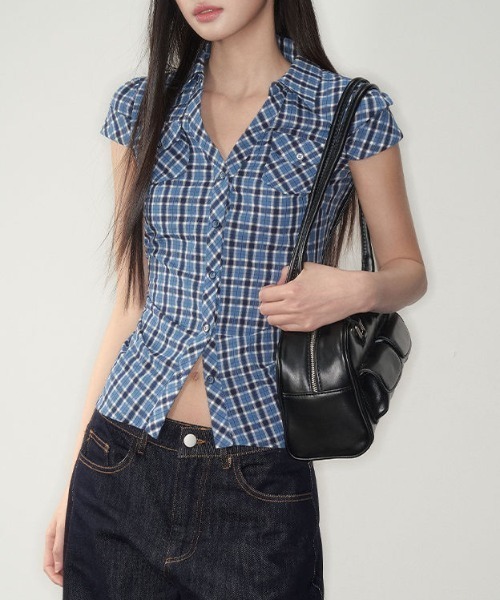 Vipoa(ヴィポア)の「Waist tuck slim shirt(シャツ/ブラウス・レディース・グレー系その他/ブルー系その他/ピンク・FREE)」の3枚目の写真