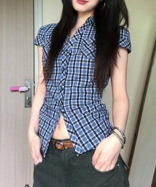 Vipoa(ヴィポア)の「Waist tuck slim shirt(シャツ/ブラウス・レディース・グレー系その他/ブルー系その他/ピンク・FREE)」の7枚目の写真