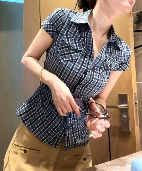 Vipoa(ヴィポア)の「Waist tuck slim shirt(シャツ/ブラウス・レディース・グレー系その他/ブルー系その他/ピンク・FREE)」の13枚目の写真