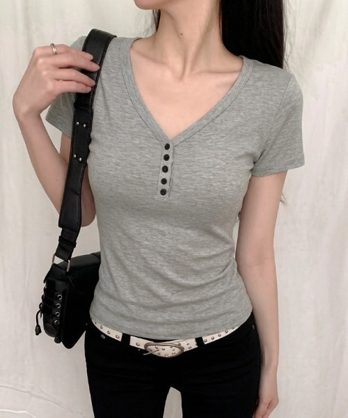 gossip!ロサンゼルス(ゴシップロサンゼルス)の「【Y2Kガーリー】 半袖 ヘンリーネック Vネック 無地 Tシャツ ミントコア*(Tシャツ/カットソー・レディース・グレー/イエロー/ミント・M)」の1枚目の写真
