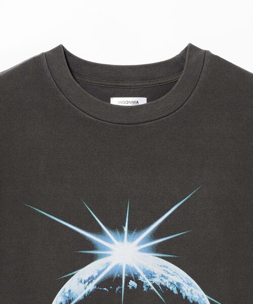 International Gallery BEAMS(インターナショナルギャラリービームス)の「Insonnia Projects / Blur The Universal グラフィック Tシャツ(Tシャツ/カットソー・メンズ・ブラック系その他4・3/2/1)」の2枚目の写真