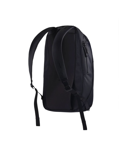 ESTNATION（エストネーション）の「Urth / Urth Norite Backpack 24L（バックパック/リュック・メンズ・ブラック/ライトブラウン・FREE）」の5枚目の写真