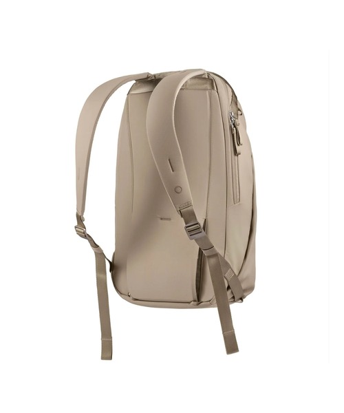 ESTNATION（エストネーション）の「Urth / Urth Norite Backpack 24L（バックパック/リュック・メンズ・ブラック/ライトブラウン・FREE）」の13枚目の写真