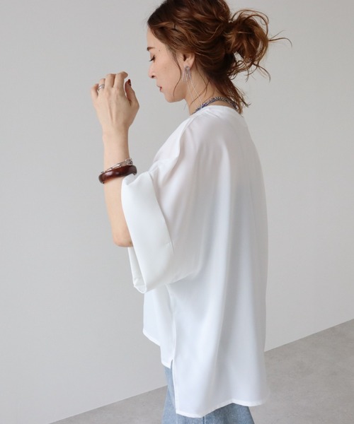 zena(ジェナ)の「【接触冷感】ジョーゼットワイドTeeブラウス(シャツ/ブラウス・レディース・オフホワイト/ブラック・FREE)」の2枚目の写真