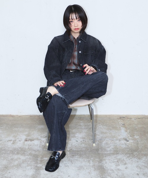 PAGEBOY(ページボーイ)の「カーブラインコクーンデニム【セットアップ対応】(デニムパンツ・レディース・ブルー/ブラック/ブラウン・MEDIUM/SMALL)」の16枚目の写真