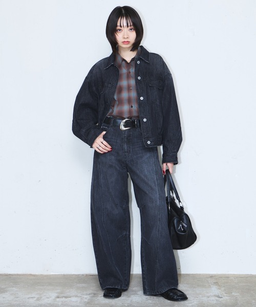 PAGEBOY(ページボーイ)の「カーブラインコクーンデニム【セットアップ対応】(デニムパンツ・レディース・ブルー/ブラック/ブラウン・MEDIUM/SMALL)」の9枚目の写真
