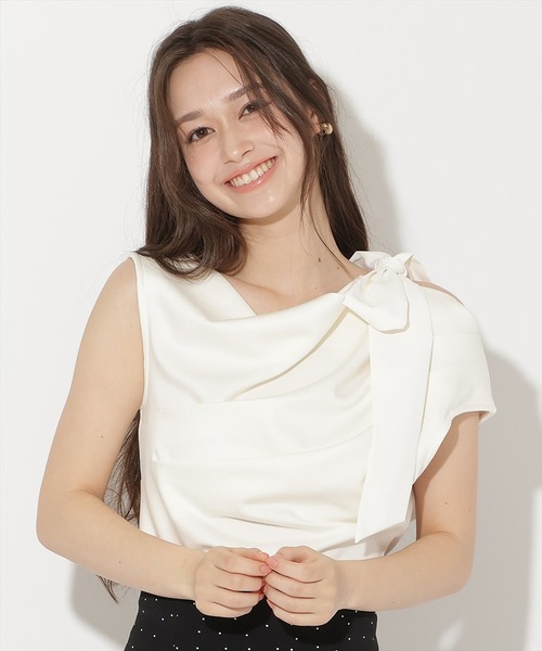 WILLSELECTION（ウィルセレクション）の「リボンショルダードレープカットトップス（Tシャツ/カットソー・レディース・オフホワイト/ブラック/グレー/ブラウン・FREE）」の5枚目の写真