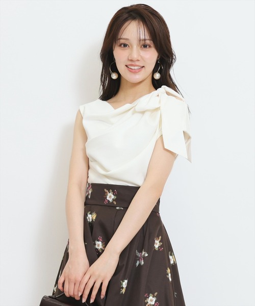 WILLSELECTION（ウィルセレクション）の「リボンショルダードレープカットトップス（Tシャツ/カットソー・レディース・オフホワイト/ブラック/グレー/ブラウン・FREE）」の11枚目の写真