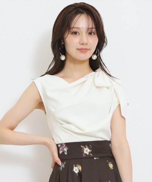 WILLSELECTION（ウィルセレクション）の「リボンショルダードレープカットトップス（Tシャツ/カットソー・レディース・オフホワイト/ブラック/グレー/ブラウン・FREE）」の12枚目の写真