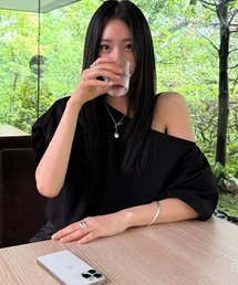 オフショルパフスリーブショート丈ブラウス