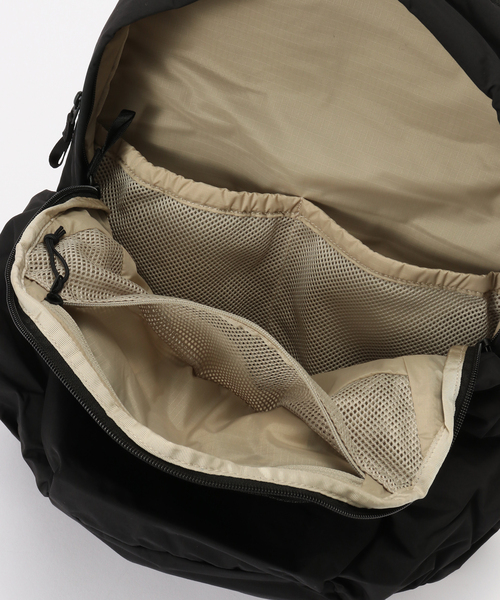 THE NORTH FACE(ザノースフェイス)の「【THE NORTH FACE/ ザノースフェイス】 Ficus Pack(クラッチバッグ・レディース・ブラック/アイボリー・FREE)」の11枚目の写真