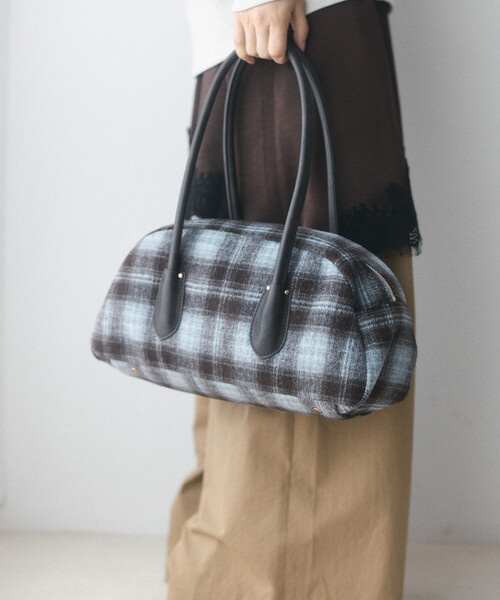 Firsthand(ファーストハンド)の「Firsthand/ファーストハンド チェックパターン ワイドボストンバッグ【限定展開】(ボストンバッグ・レディース・ブルー/グリーン/キャメル・ONE SIZE)」の11枚目の写真