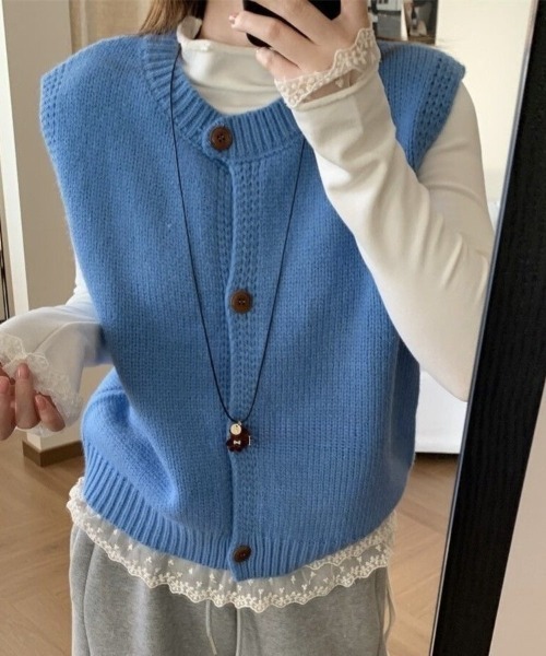 Beststore(ベストストア)の「【こなれ感演出】前開き ウッドボタン ニットベスト (全8色)(ベスト・レディース・ネイビー/ブルー/グリーン/アイボリー/グレー/レッド/ライトイエロー/パープル・FREE)」の20枚目の写真