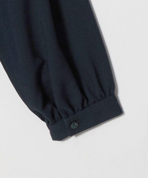 green label relaxing（グリーンレーベルリラクシング）の「チャーム付き ブラウス マシンウォッシャブル 吸水速乾（シャツ/ブラウス・レディース・ライトグレー/ホワイト/ネイビー・FREE）」の6枚目の写真