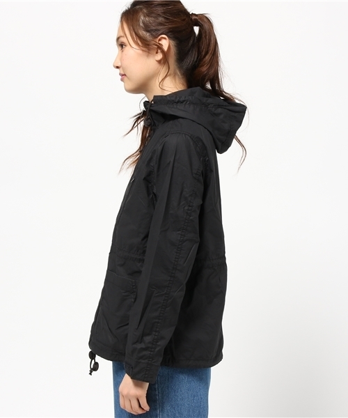 LBC（エルビーシー）の「ファミリーライン UNISEX コットンタイプライターマウンテンパーカー（マウンテンパーカー・レディース・ブラック/グリーン系その他/ブルー・LARGE/MEDIUM/SMALL）」の11枚目の写真