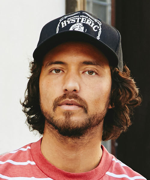 HYSTERIC GLAMOUR（ヒステリックグラマー）の「HYS WHISKY柄 刺繍キャップ（キャップ・メンズ・レッド/ネイビー/ブラック・FREE）」の4枚目の写真