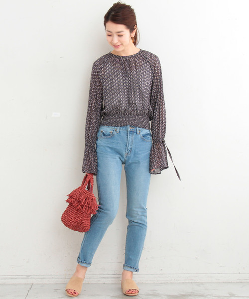 BEAUTY&YOUTH UNITED ARROWS（ビューティーアンドユースユナイテッドアローズ）の「【WEB限定】by ※セルヴィッジデニム9分丈スリムテーパードパンツ о（デニムパンツ・レディース・コバルトブルー/ネイビー・LARGE/SMALL/MEDIUM）」の15枚目の写真