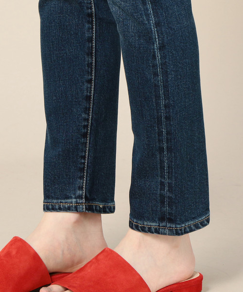 BEAUTY&YOUTH UNITED ARROWS（ビューティーアンドユースユナイテッドアローズ）の「【WEB限定】by ※セルヴィッジデニム9分丈スリムテーパードパンツ о（デニムパンツ・レディース・コバルトブルー/ネイビー・LARGE/SMALL/MEDIUM）」の4枚目の写真