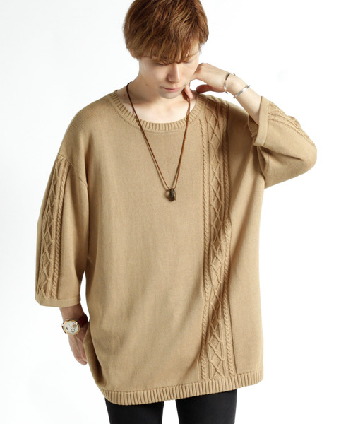 MONO-MART(モノマート)の「ビッグシルエットラインケーブル編みニット cotton100%(quarter sleeve)(ニット/セーター・メンズ・ベージュ/ライトグレー/ダークネイビー/オフホワイト・FREE)」の3枚目の写真