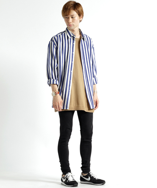 MONO-MART(モノマート)の「ビッグシルエットラインケーブル編みニット cotton100%(quarter sleeve)(ニット/セーター・メンズ・ベージュ/ライトグレー/ダークネイビー/オフホワイト・FREE)」の7枚目の写真